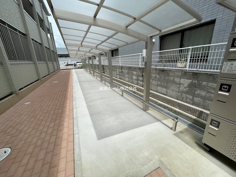 セジュールUMEDA 駐車場