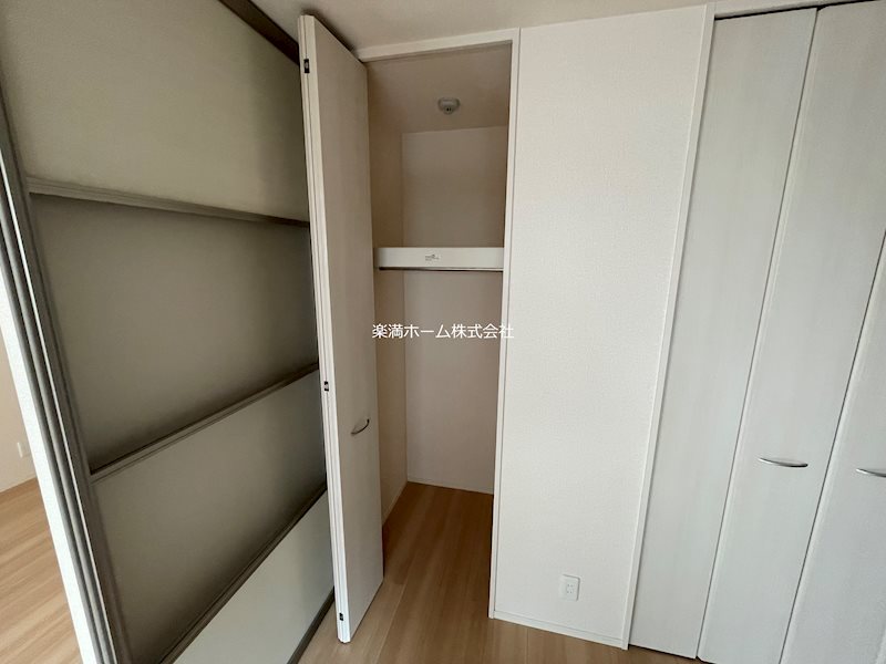 サンシャインガーデン嵯峨嵐山B棟 収納