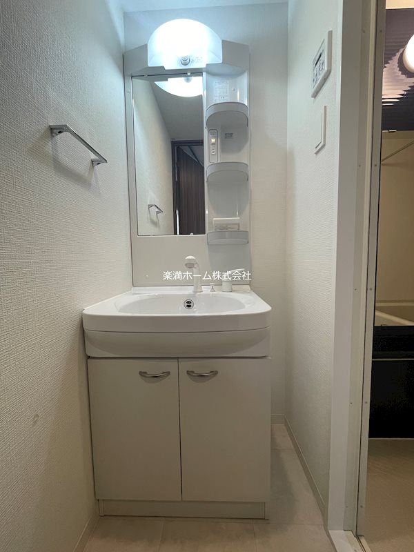 ファーストフィオーレ京都西京極 洗面所