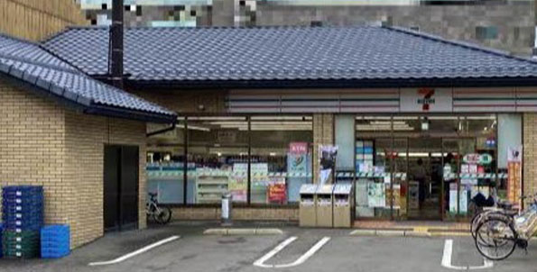 ガーデン鴨川御所東 コンビニ