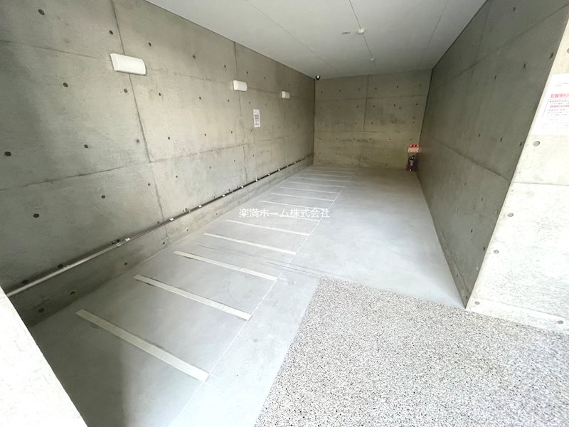 ファステート京都西KIWAMI 駐車場