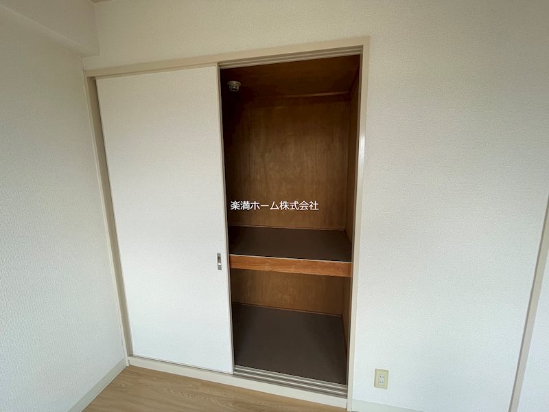フェニックス堀川 収納