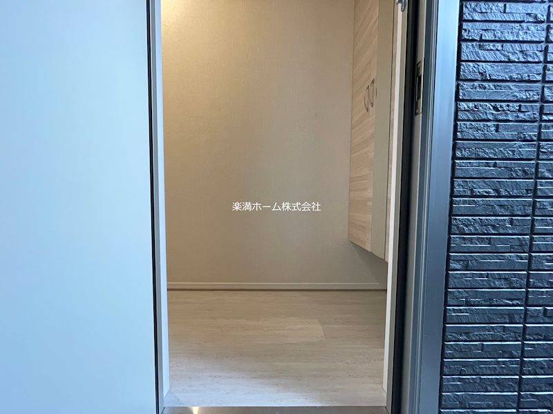 マハナハイツ 玄関