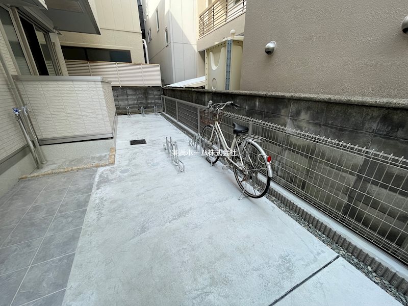マハナハイツ 駐車場