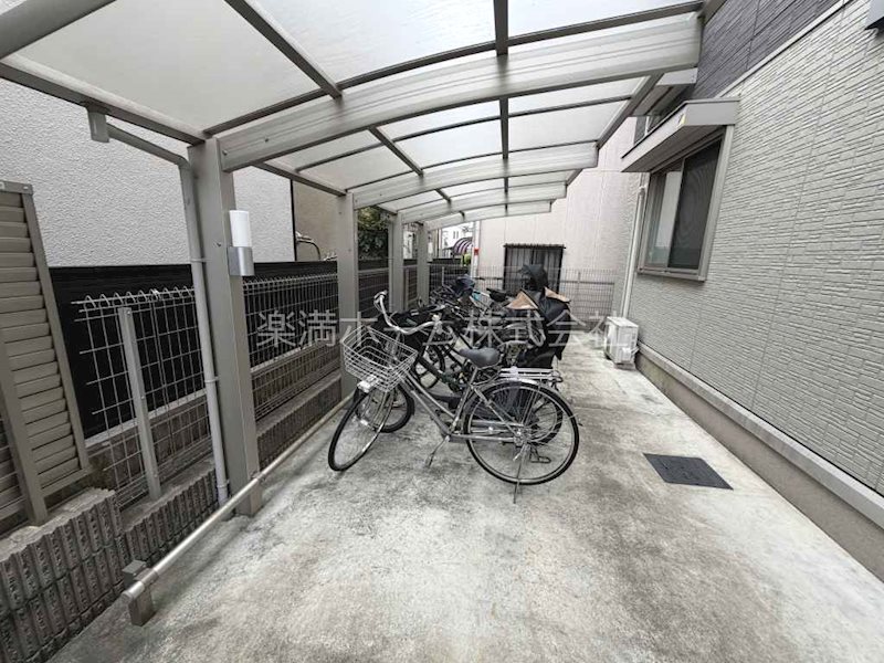 ラ カーザ セレーナ 駐車場