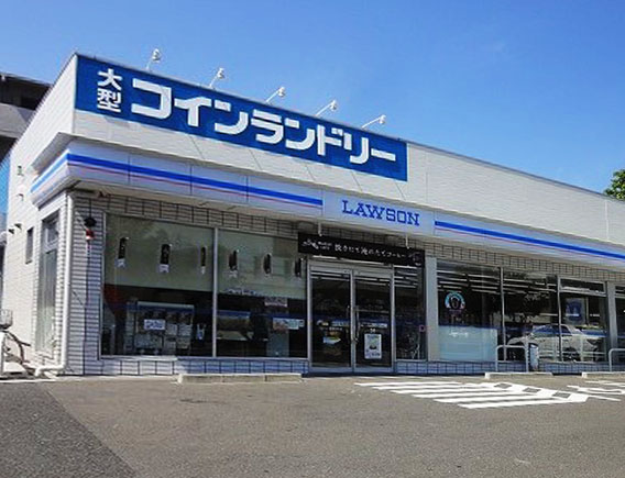 ラ カーザ セレーナ コンビニ