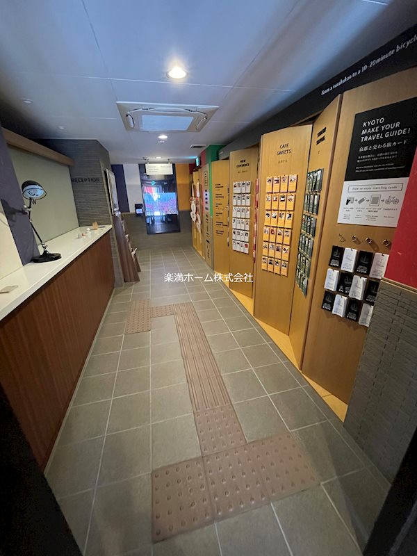 朱雀館 エントランス
