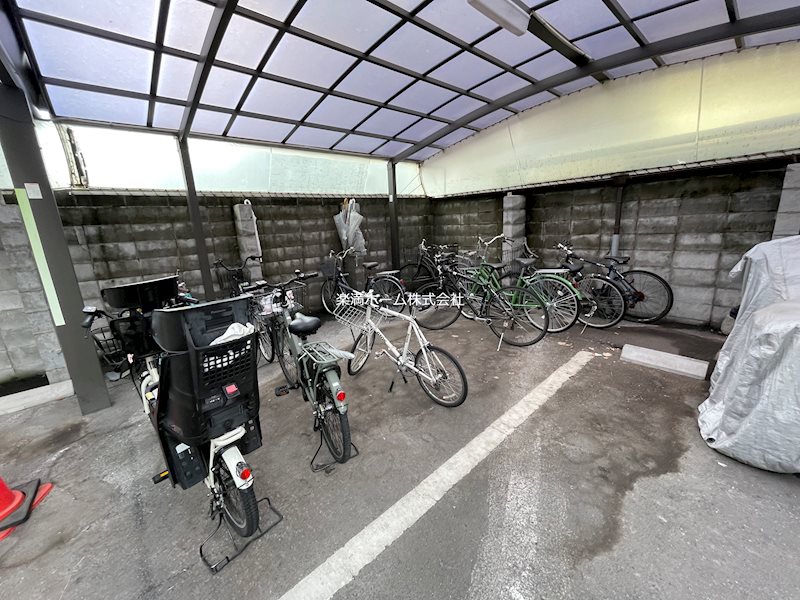 KITOIYASU 駐車場