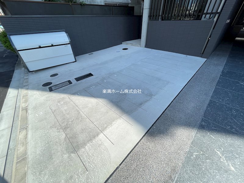 フォーリアライズ京都東寺 駐車場
