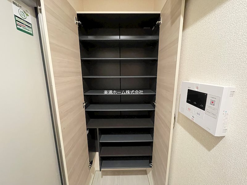 D-ROOM深草小久保町B 収納