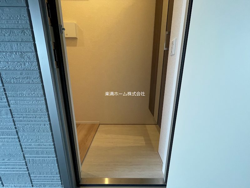 ソーニョ西京極 玄関