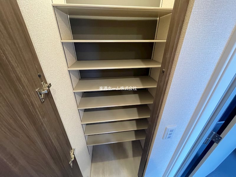ソーニョ西京極 収納