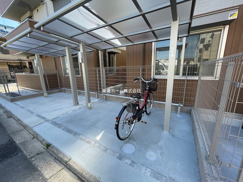 GRAMM深草North 駐車場
