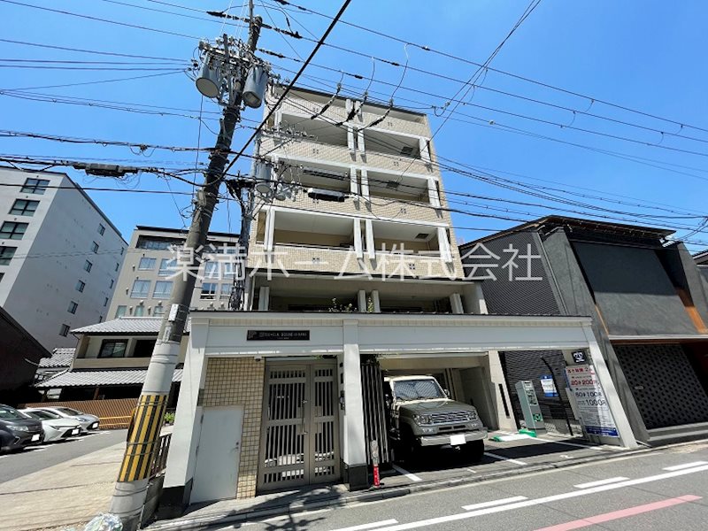 シルエラ御所南 外観