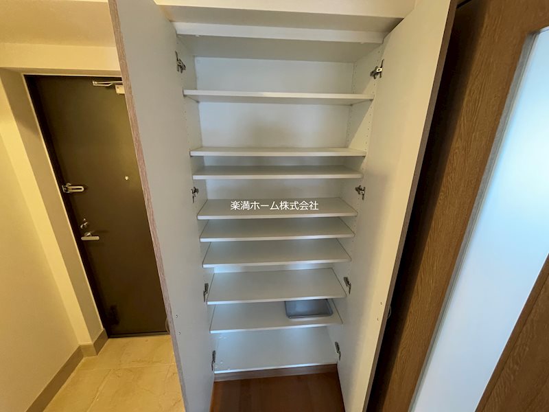 シルエラ御所南 収納