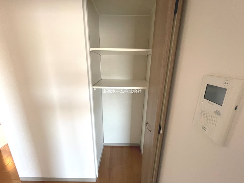 シルエラ御所南 収納