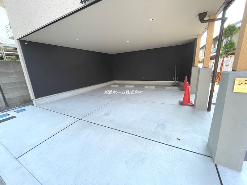 ＧＯＭＯＮ　ＭＯＭＯＹＡＭＡ 駐車場