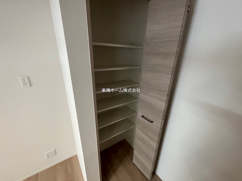 リベルテ四条梅津 収納