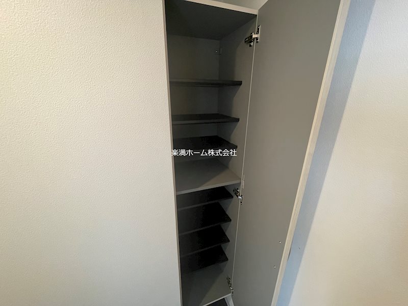 ジーメゾン山科ノース 収納