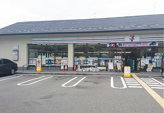 THE RESIDENCE 北白川 コンビニ