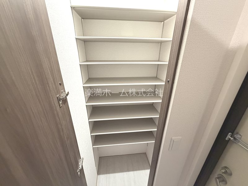GRAMM東小野堀町WEST 収納