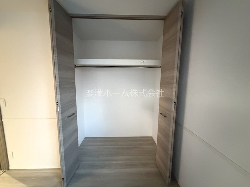 エンラージ西院 収納