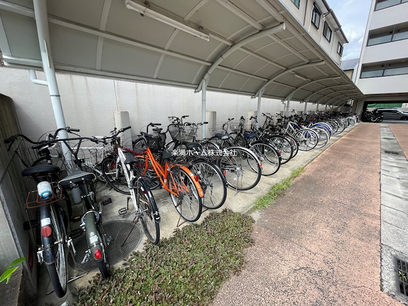CASA GRAN洛西 駐車場