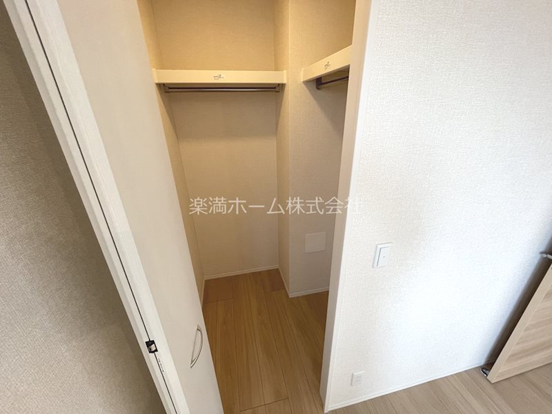 フロレゾン北花山A 収納