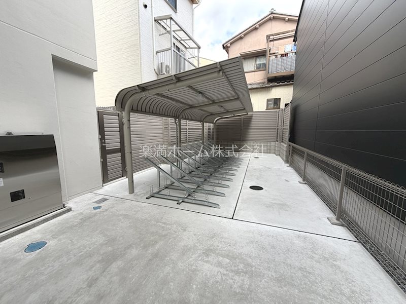 LiveCasa千本今出川 駐車場