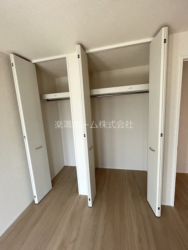 くおん嵯峨西棟 収納