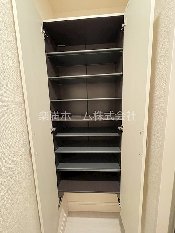 太秦レジデンスW棟 収納