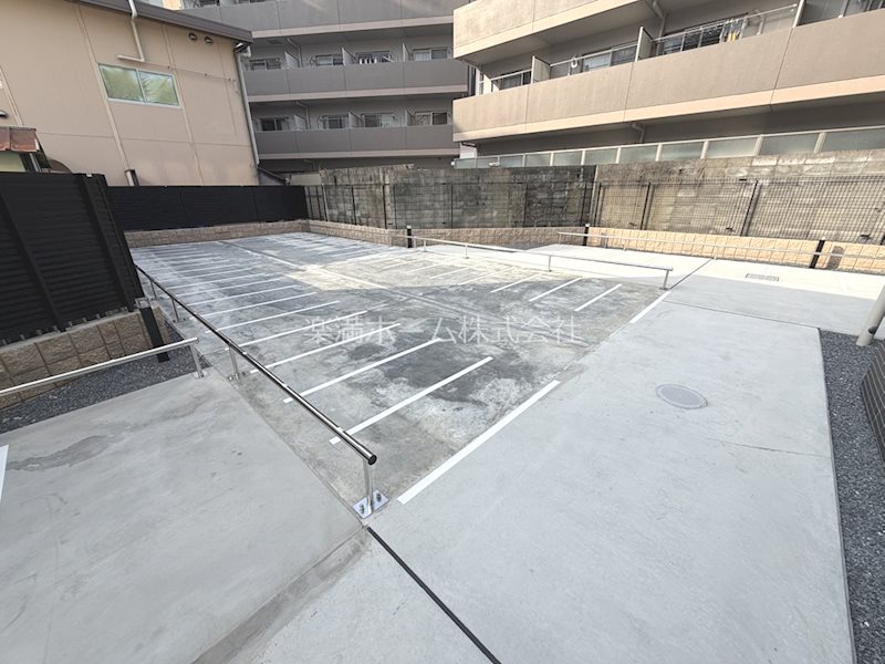 レシオス京都嵯峨野 駐車場