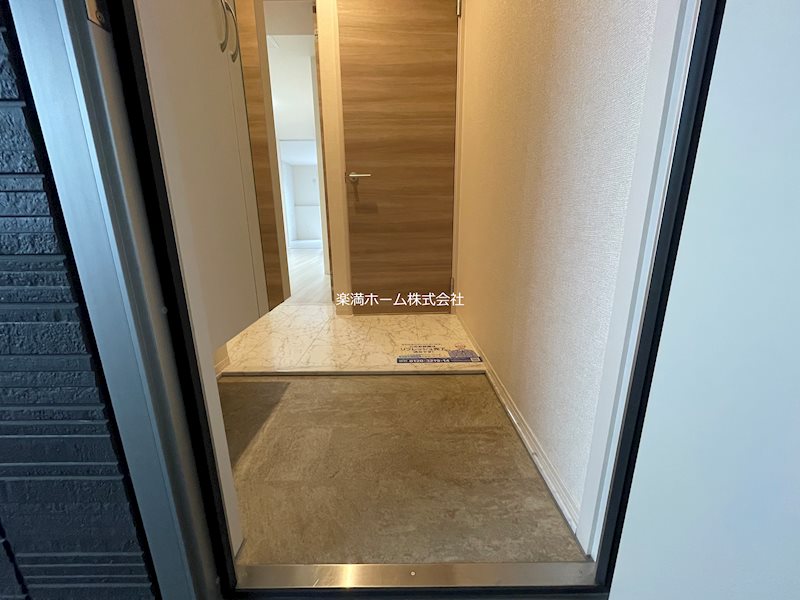 メゾンルノアール 玄関
