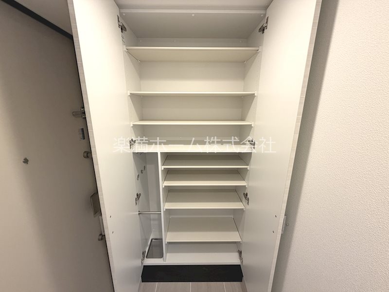 アドバンス京都烏丸町 収納