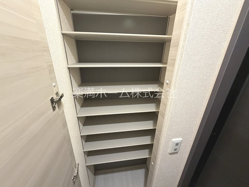 ハイダウェイ 両替町 収納