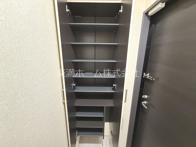 ハイダウェイ 両替町 収納