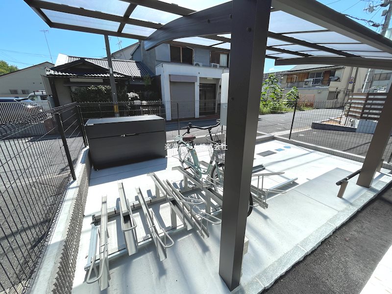 D-ROOM西大路九条 駐車場