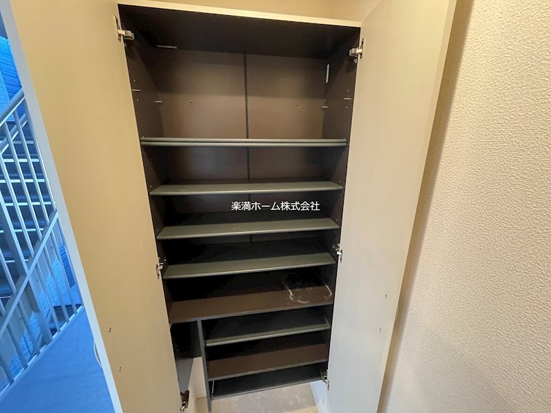 グランスタ花山 収納