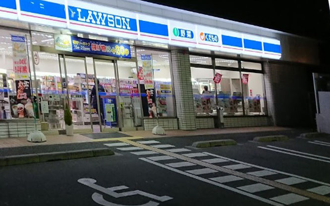 FORCE西院 コンビニ
