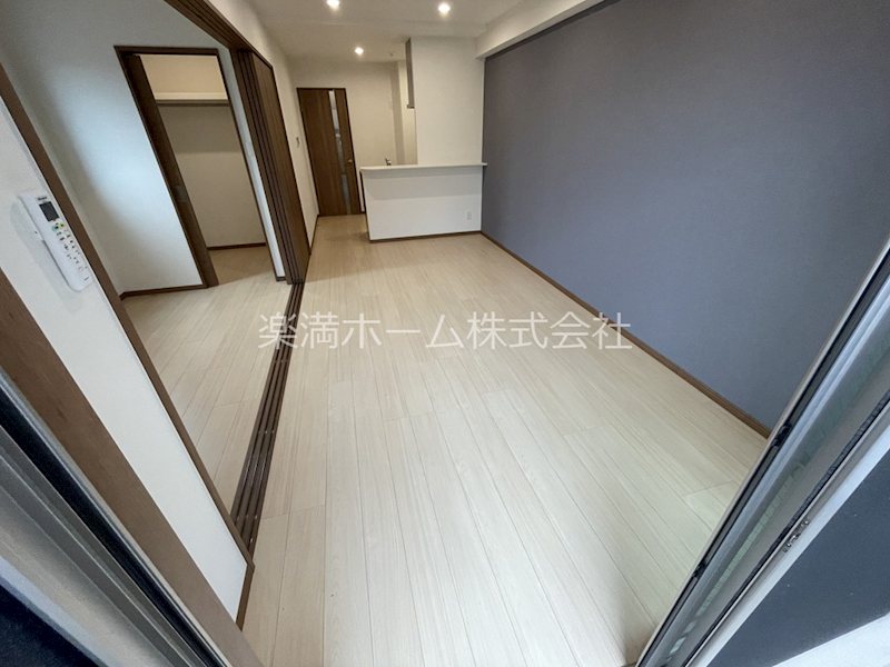 THE RESIDENCE　二条駅前 リビング