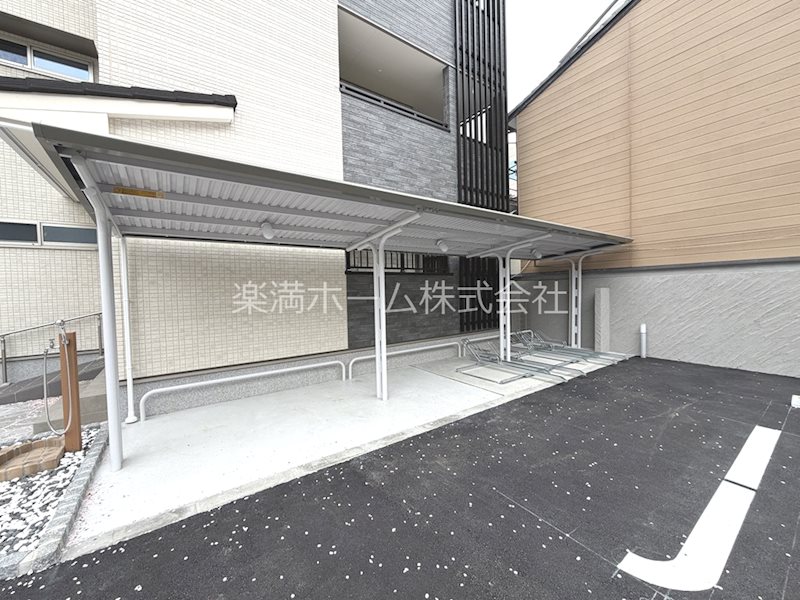 シャルマン唐橋南Ⅱ 駐車場
