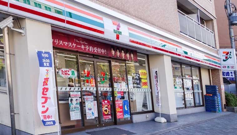THE RESIDENCE　二条駅前 コンビニ