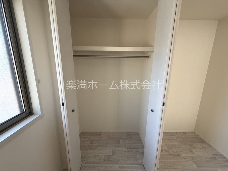 神光院町貸家A 収納