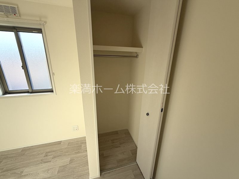 神光院町貸家A 収納