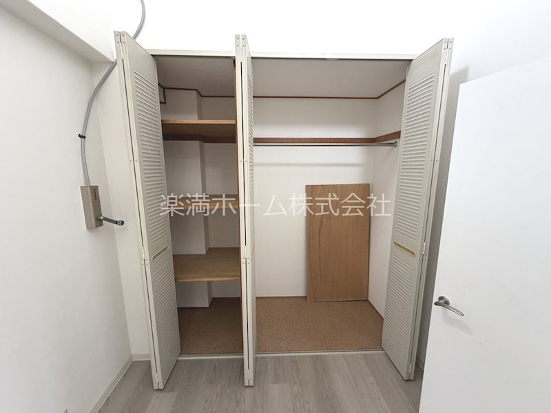 GARNET RESIDENCE上桂 収納