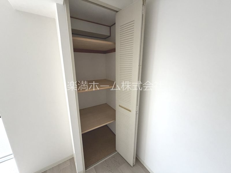 GARNET RESIDENCE上桂 収納