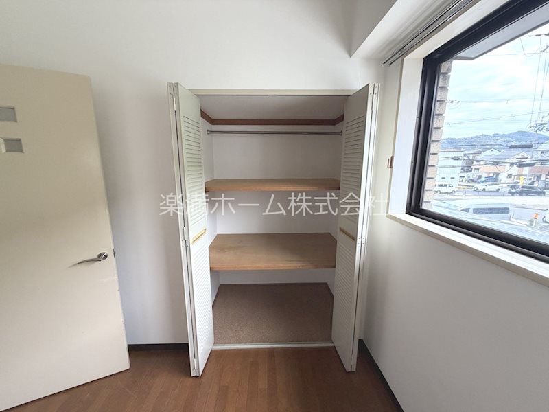 GARNET RESIDENCE上桂 収納