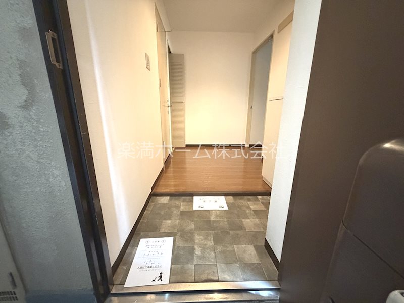 GARNET RESIDENCE上桂 玄関