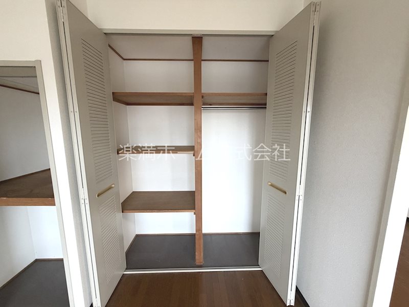 GARNET RESIDENCE上桂 収納