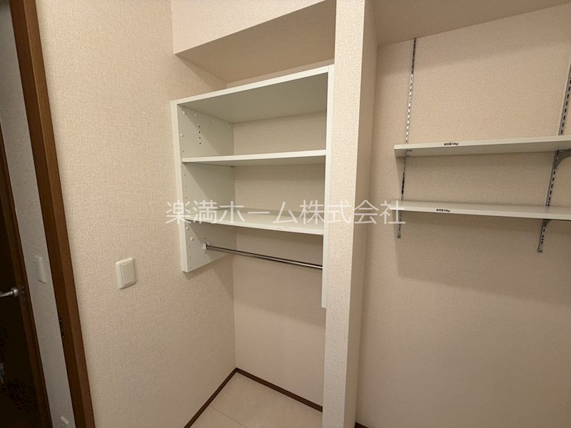 ロイヤル　コントラーダ 収納
